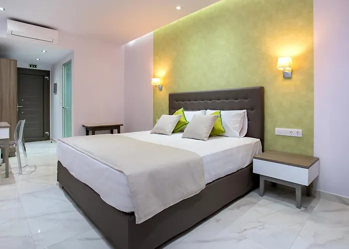 Patiras Deluxe 4*