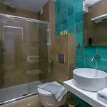 Patiras Deluxe Oda ve Kahvaltı 4*