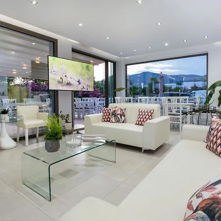 Patiras Deluxe يميناريا