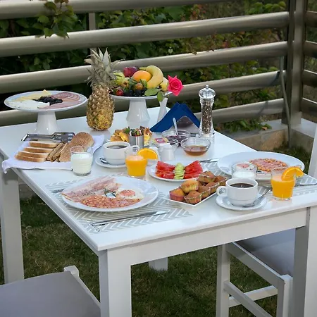 Patiras Deluxe 4*